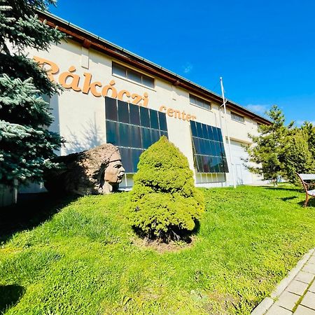 Rakoczi Center Bed & Breakfast Odorheiu Secuiesc Bagian luar foto
