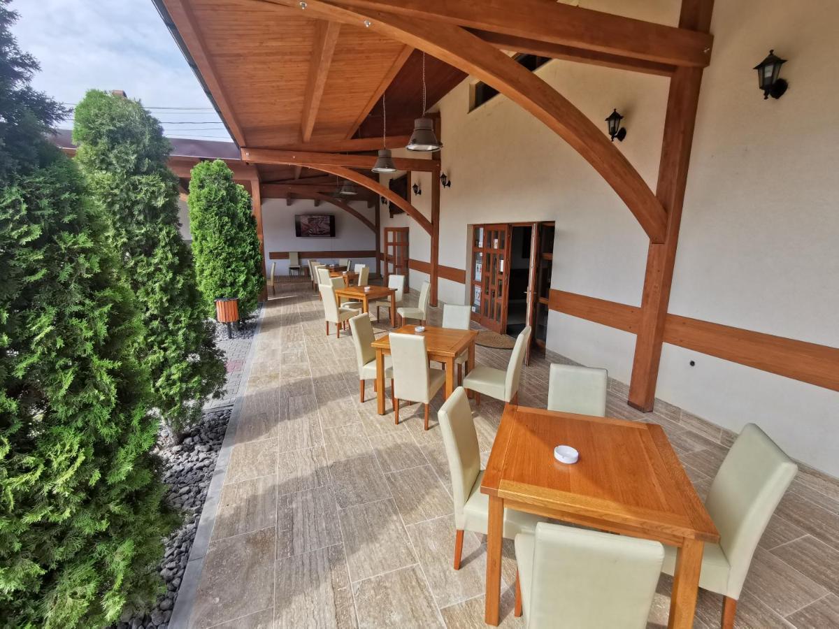 Rakoczi Center Bed & Breakfast Odorheiu Secuiesc Bagian luar foto