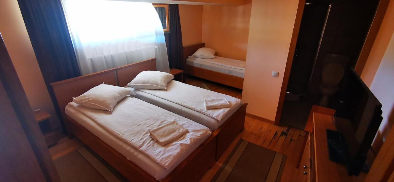 Rakoczi Center Bed & Breakfast Odorheiu Secuiesc Bagian luar foto